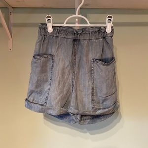Short en tissues type jeans aritzia